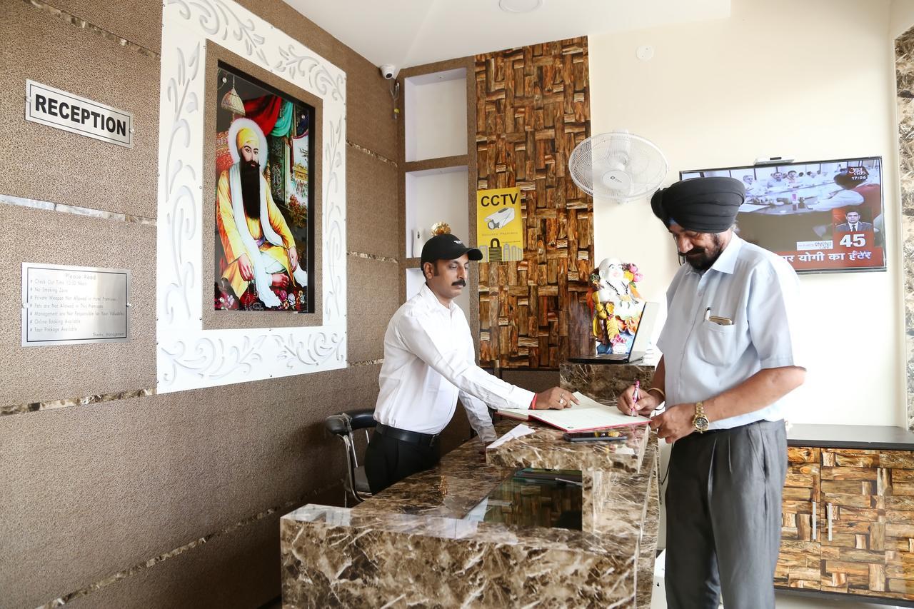 Hotel Chohan Residency Амритсар Экстерьер фото